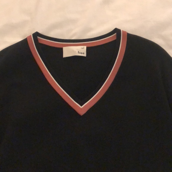 Aritzia black crew neck sweater - Picture 3 of 4